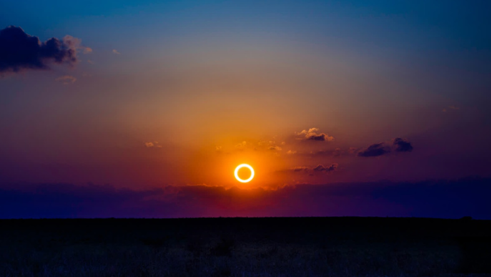 Name:  Eclipse..jpg
Views: 123
Size:  95.2 KB
