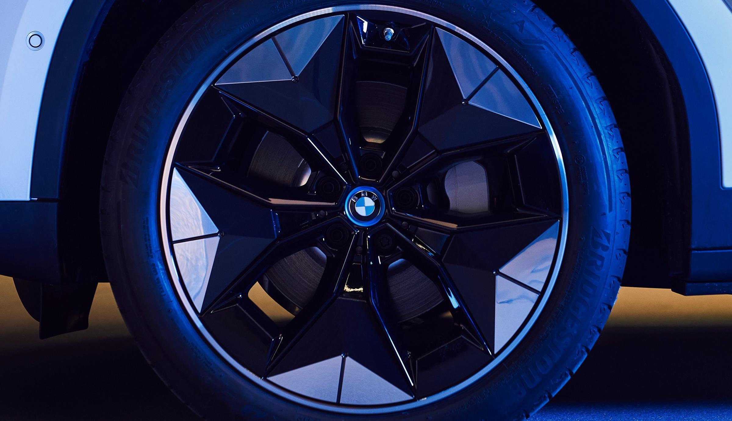 Name:  BMW iX3 i4 Aerodynamic Wheels1 2.jpg
Views: 7487
Size:  238.1 KB