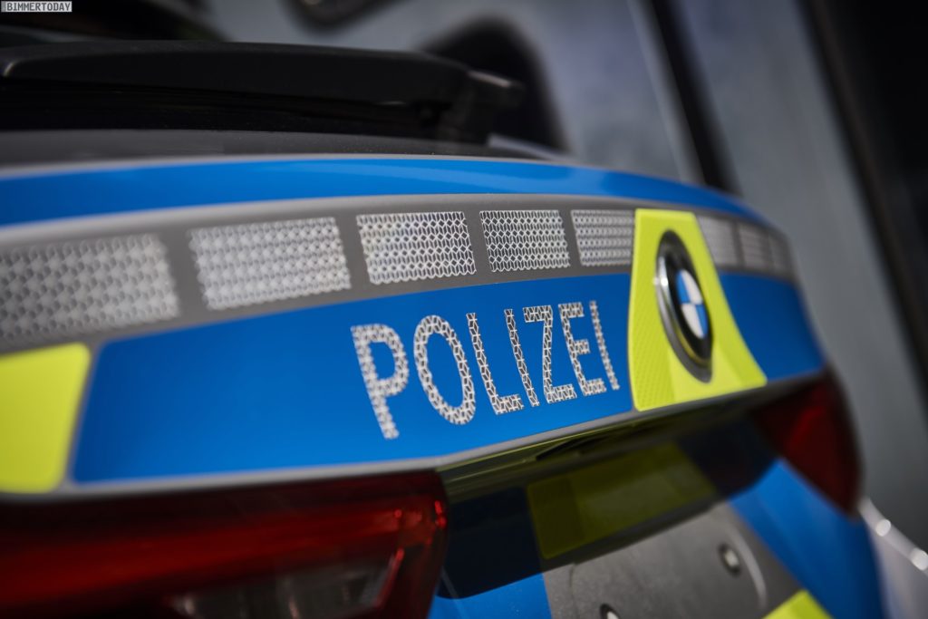 Name:  polizei  3 BMW-5er-Touring-G31-Polizei-Einsatzfahrzeug-2017-09-1024x683.jpg
Views: 3127
Size:  68.7 KB