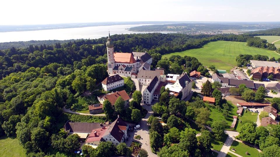 Name:  Kloster Andrechs11406952_10153334956172383_5282984285131791715_n.jpg
Views: 18819
Size:  101.7 KB